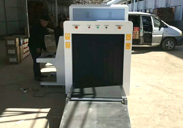 快遞100%先驗視後封箱落實：“舉報毒品重獎”，倒逼快遞業安檢升級 快遞必須過（guò）安檢x光