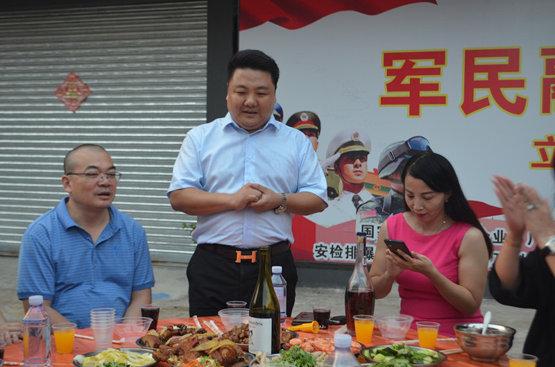 與家同聚，守門（mén）神歡迎您的到來