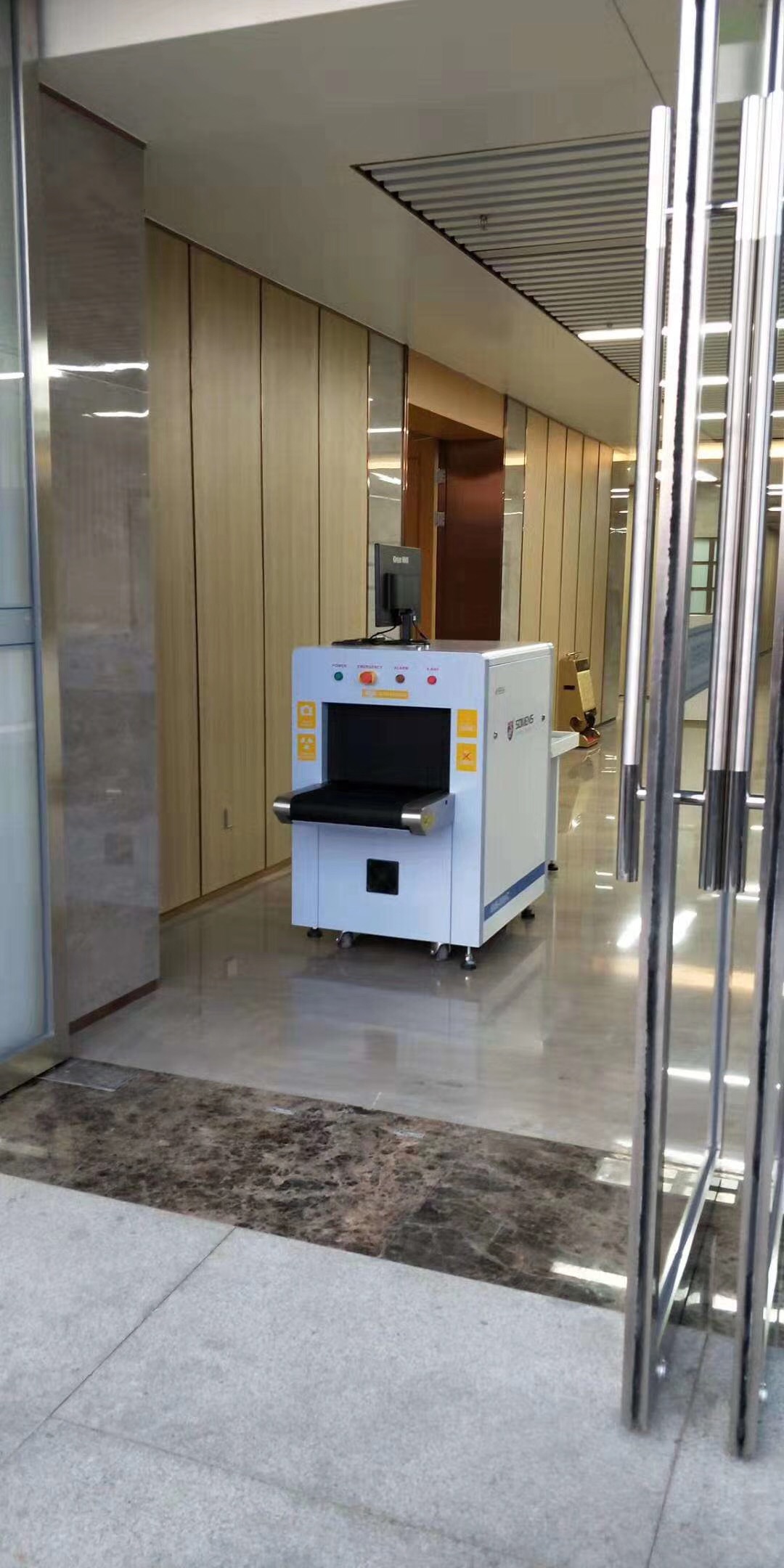 江西吉（jí）安西站采用www.91安檢（jiǎn）機安檢門等安（ān）檢設備