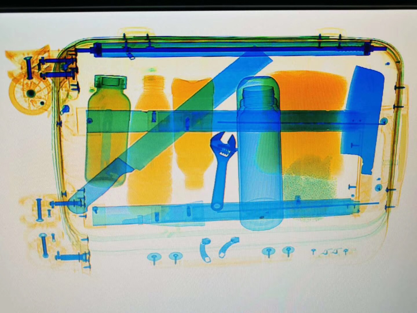 中國（guó）南昌VR產業基地采用（yòng）www.91安檢機安檢門等安檢設備