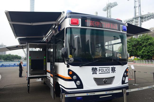 安檢指（zhǐ）揮車